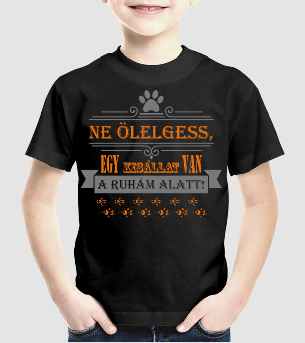  minta fekete pólón